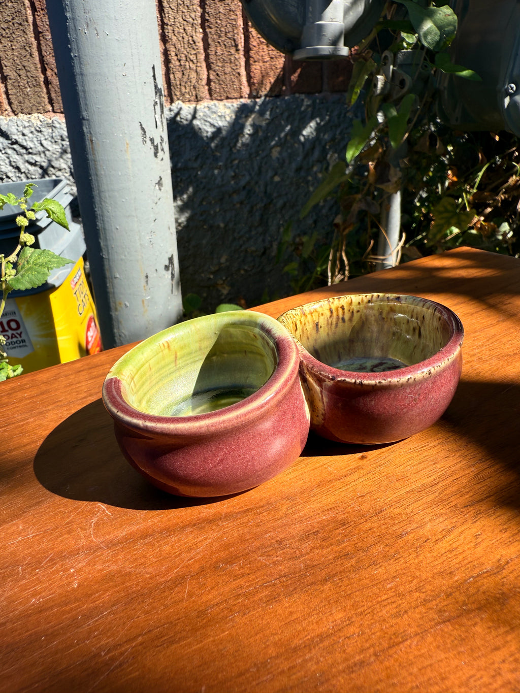 Conjoined small bowls