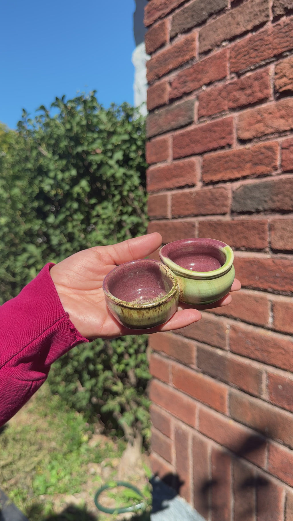 Conjoined small bowls